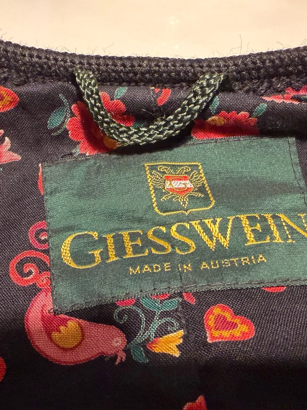 VTG Giesswein Austria Pure New Wool Boiled Wool Jacket Floral Lined EU 36 Black